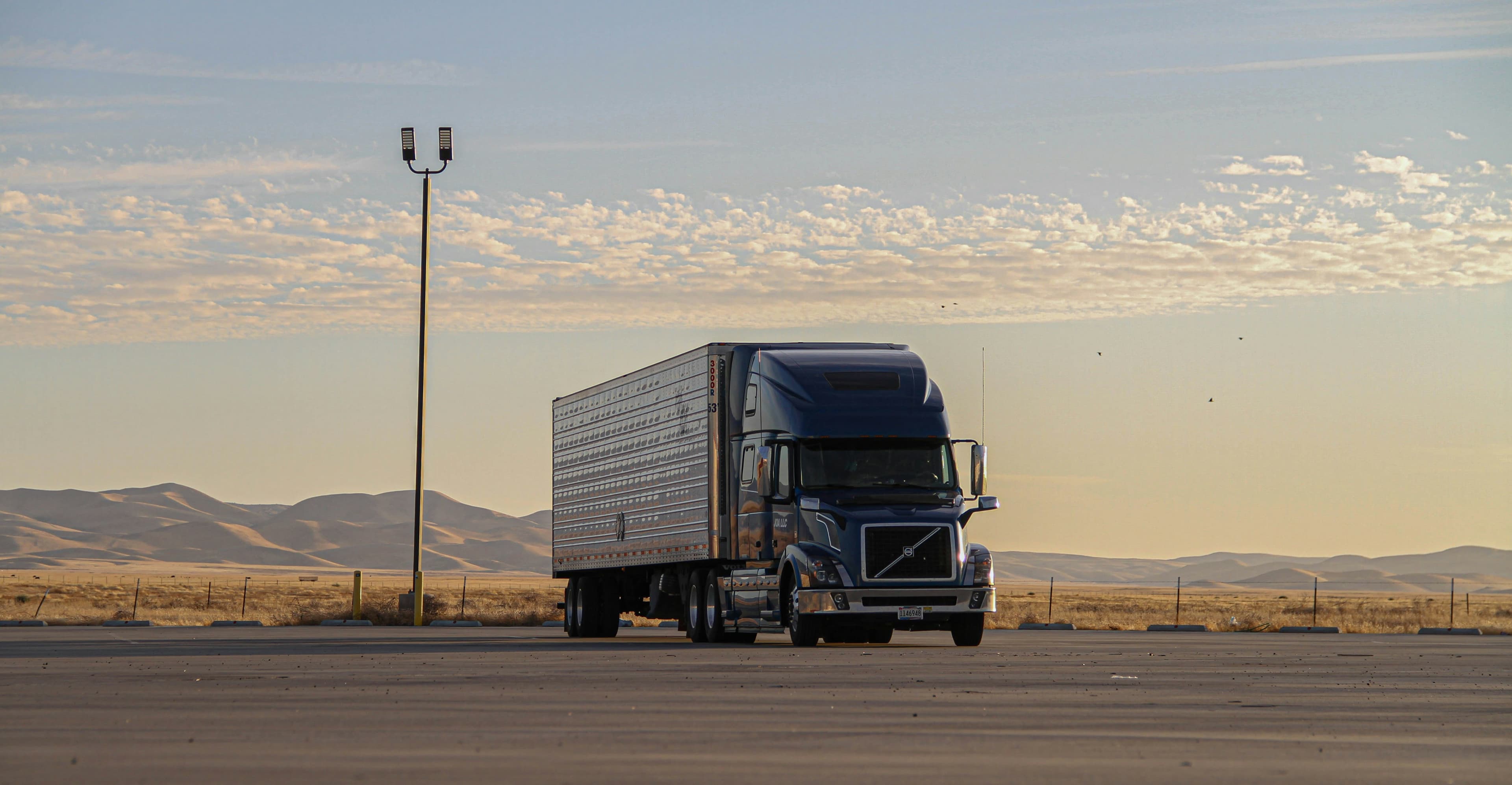 53′ Dry Van trailer on the road